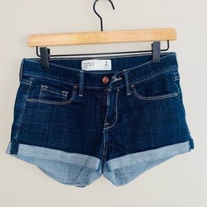 Abercrombie & Fitch low Rise Short 2